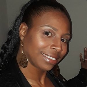 Meet your Posher, Katina